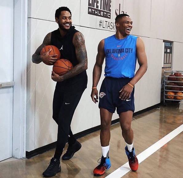 铜梁龙致谢蓉城：期待成渝两地共同推动西部足球事业蓬勃发展（铜梁龙感谢蓉城，盼成渝携手促西部足球腾飞）